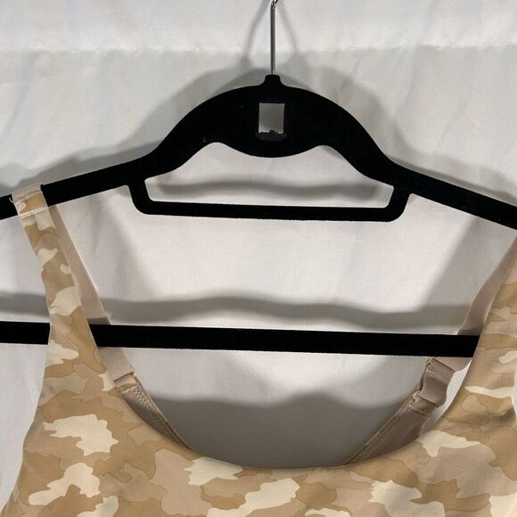Lululemon Sports Bra Women's 4 C D Brown Camo Strappy Hook Eye Elastic band - Picture 2 of 7